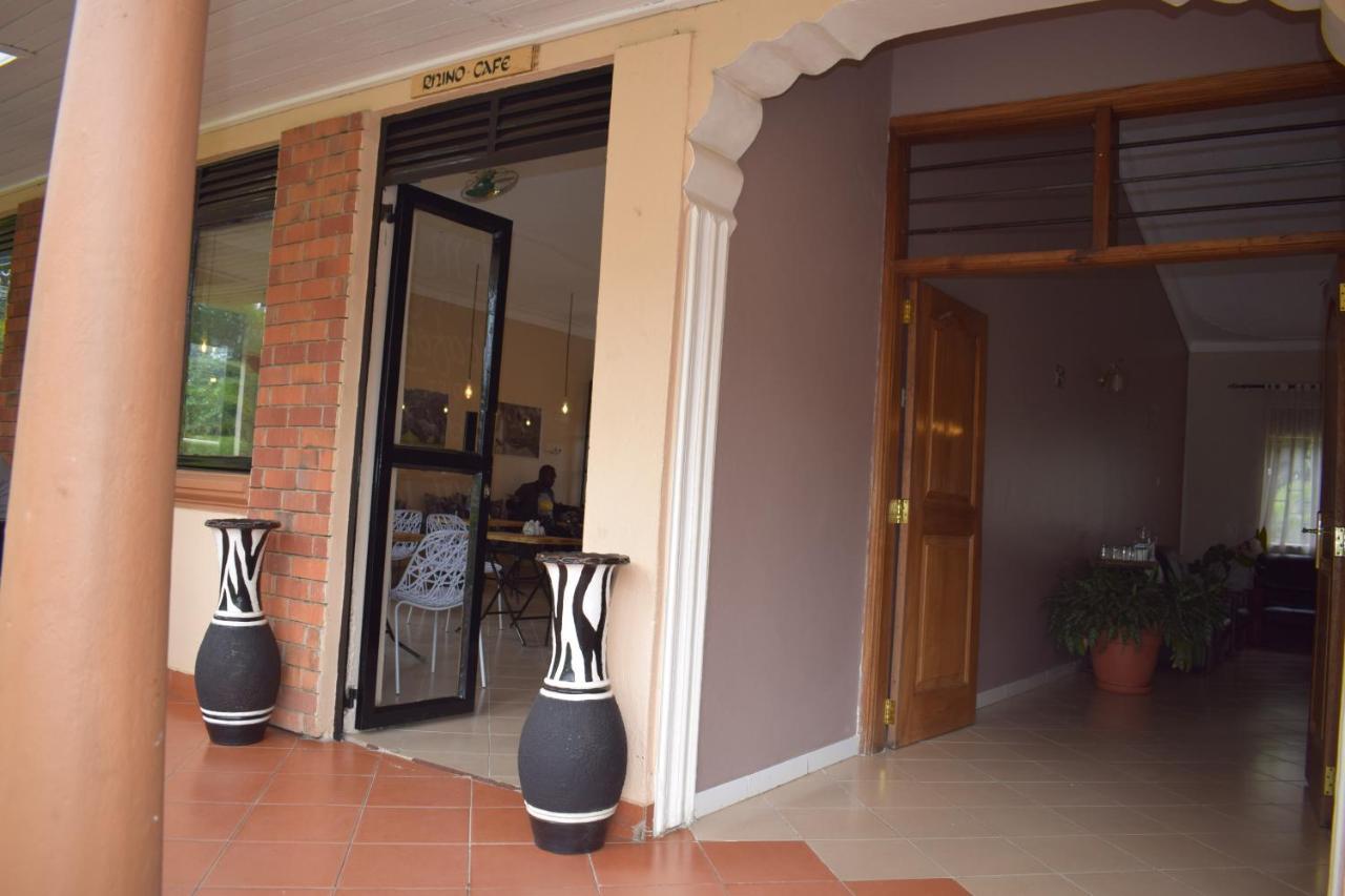 Acacia Hotel Mbarara Nyamitanga エクステリア 写真