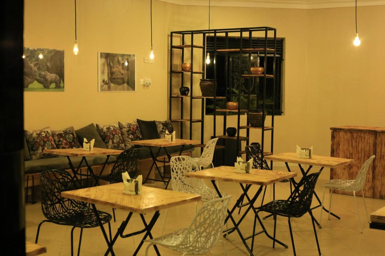 Acacia Hotel Mbarara Nyamitanga エクステリア 写真
