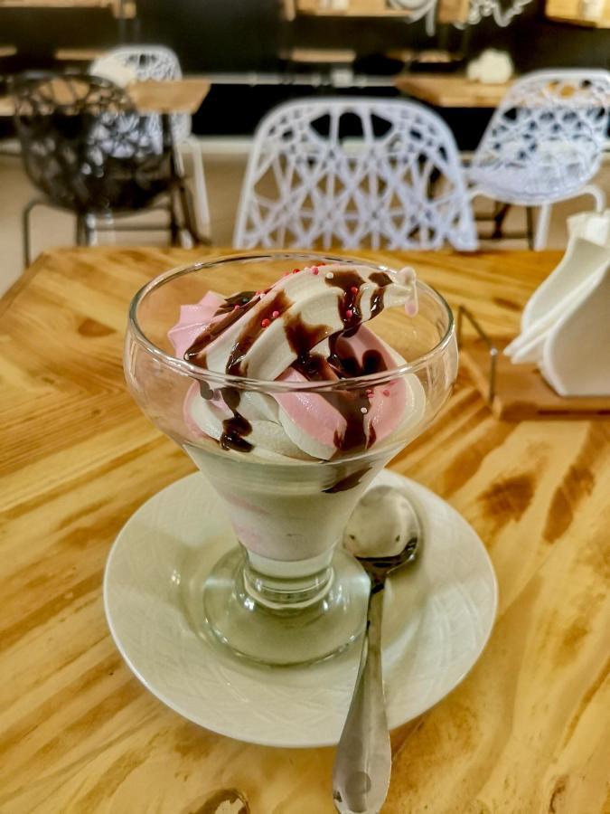 Acacia Hotel Mbarara Nyamitanga エクステリア 写真