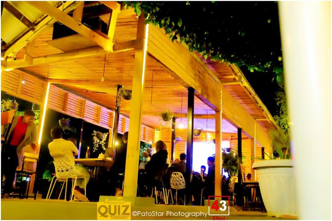 Acacia Hotel Mbarara Nyamitanga エクステリア 写真